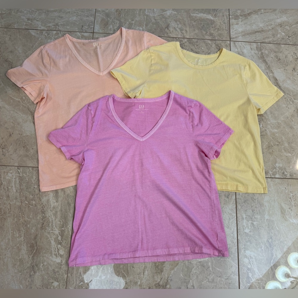 GAP T-shirts XL lot of 3